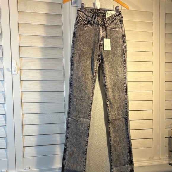 LNDN gray jeans - Picture 1 of 5